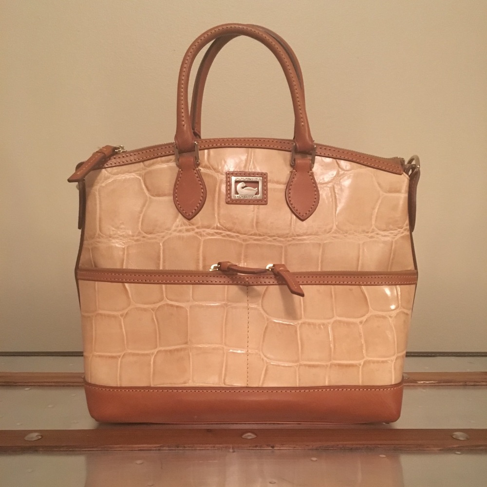 Dooney & Bourke purse
